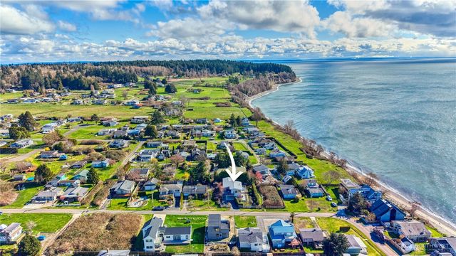 749 Kendor Drive, Point Roberts, WA 98281