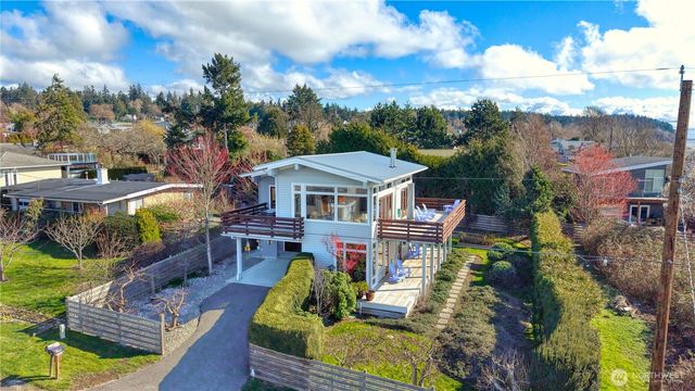 749 Kendor Drive, Point Roberts, WA 98281