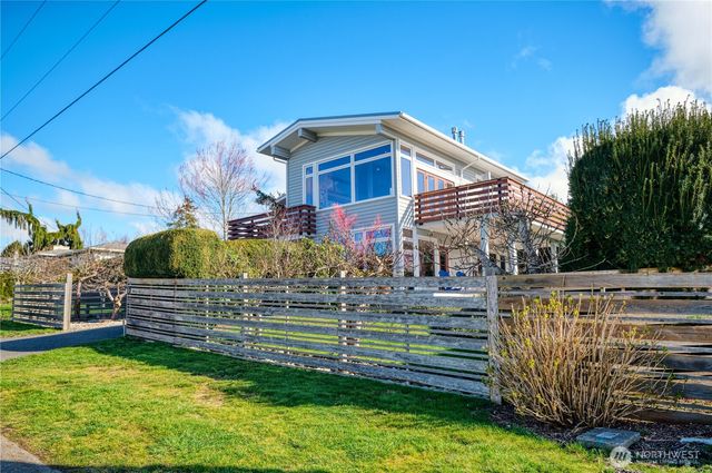 749 Kendor Drive, Point Roberts, WA 98281