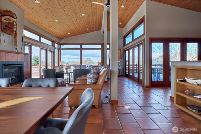 749 Kendor Drive, Point Roberts, WA 98281