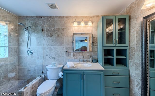 1385 Wisconsin DR, Naples, FL 34103