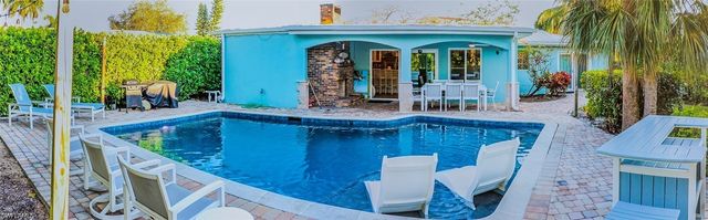 1385 Wisconsin DR, Naples, FL 34103