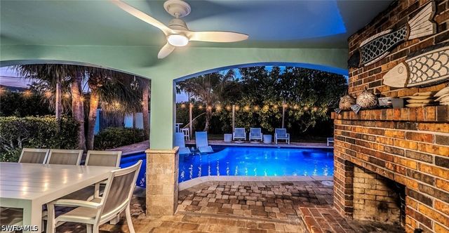 1385 Wisconsin DR, Naples, FL 34103