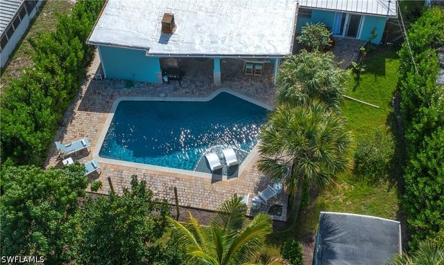 1385 Wisconsin DR, Naples, FL 34103