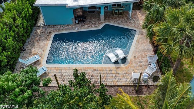 1385 Wisconsin DR, Naples, FL 34103