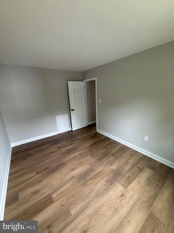 5853 SUITLAND RD, Suitland, MD 20746