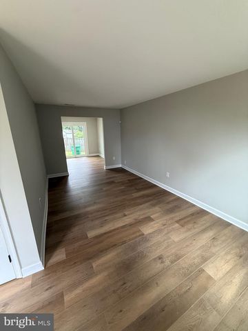 5853 SUITLAND RD, Suitland, MD 20746