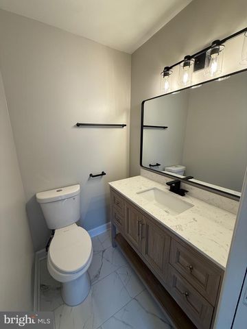 5853 SUITLAND RD, Suitland, MD 20746