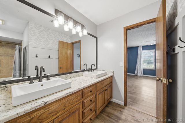 1612 E Reno Street, Broken Arrow, OK 74012