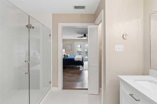 523 Paradise Drive, Galveston, TX 77554