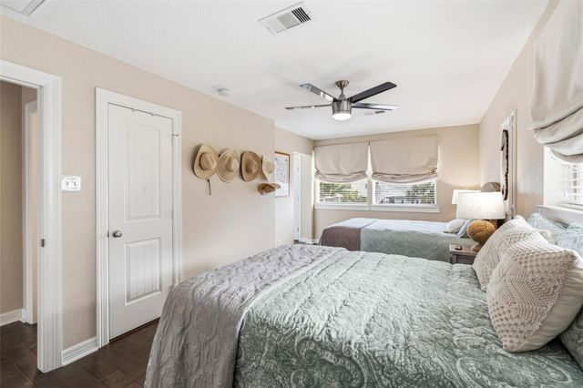 523 Paradise Drive, Galveston, TX 77554