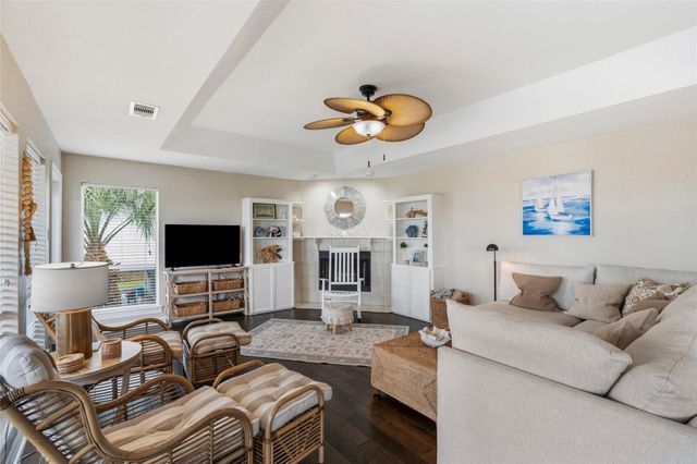 523 Paradise Drive, Galveston, TX 77554