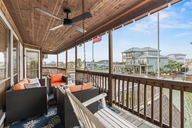 523 Paradise Drive, Galveston, TX 77554