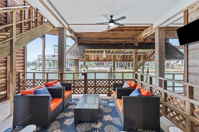 523 Paradise Drive, Galveston, TX 77554