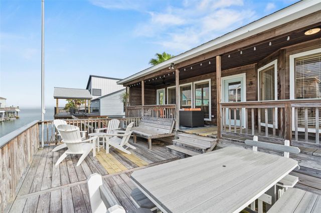 523 Paradise Drive, Galveston, TX 77554