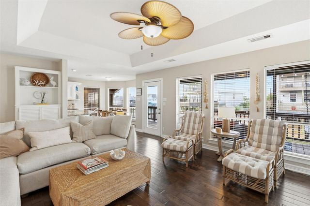 523 Paradise Drive, Galveston, TX 77554