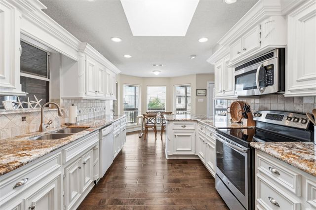 523 Paradise Drive, Galveston, TX 77554