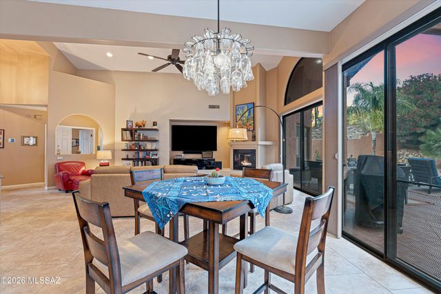 10050 N Alder Spring Drive, Oro Valley, AZ 85737