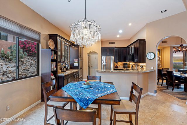 10050 N Alder Spring Drive, Oro Valley, AZ 85737