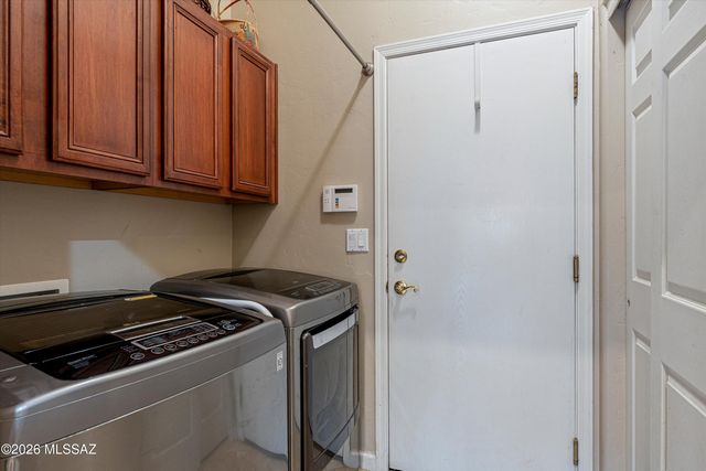 10050 N Alder Spring Drive, Oro Valley, AZ 85737