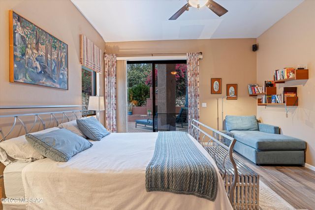 10050 N Alder Spring Drive, Oro Valley, AZ 85737