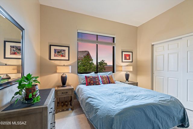 10050 N Alder Spring Drive, Oro Valley, AZ 85737