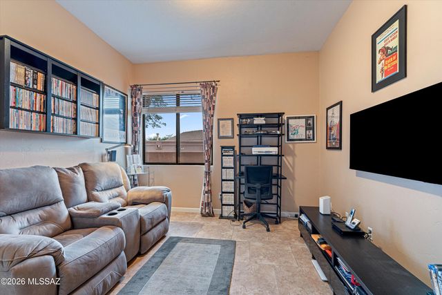 10050 N Alder Spring Drive, Oro Valley, AZ 85737