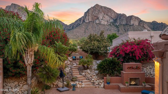 10050 N Alder Spring Drive, Oro Valley, AZ 85737