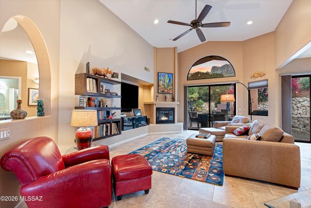 10050 N Alder Spring Drive, Oro Valley, AZ 85737