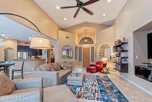 10050 N Alder Spring Drive, Oro Valley, AZ 85737