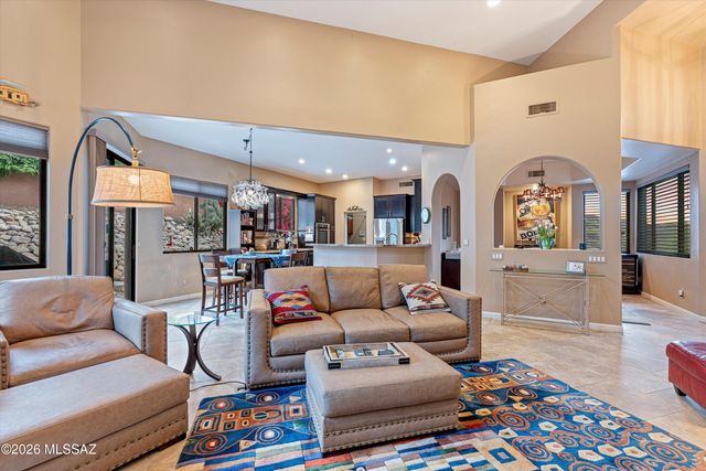 10050 N Alder Spring Drive, Oro Valley, AZ 85737