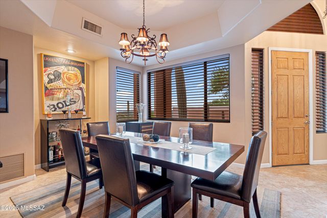 10050 N Alder Spring Drive, Oro Valley, AZ 85737