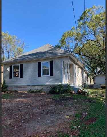 1126 North Rogers Avenue, Springfield, MO 65802