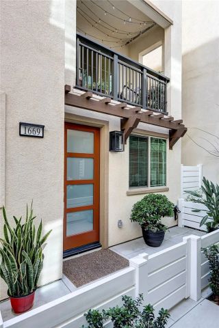 1669 Yorktown, San Pedro, CA 90732