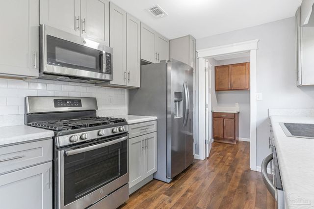 810 W Lakeview Ave, Pensacola, FL 32501