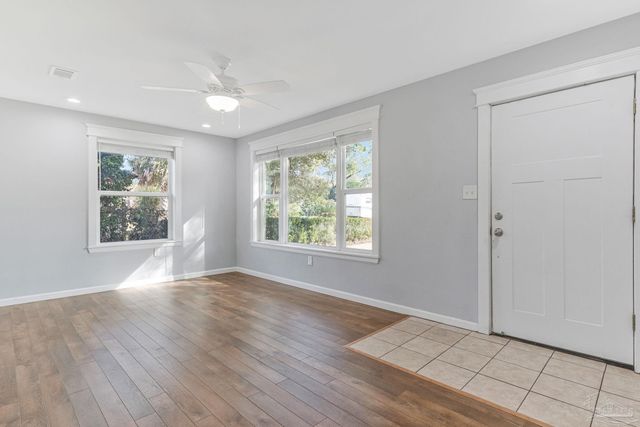 810 W Lakeview Ave, Pensacola, FL 32501