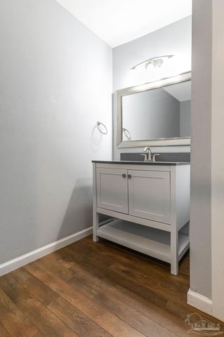 810 W Lakeview Ave, Pensacola, FL 32501