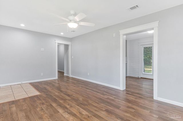 810 W Lakeview Ave, Pensacola, FL 32501