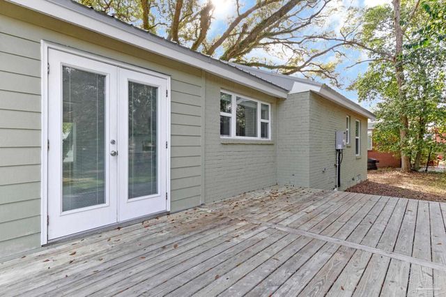810 W Lakeview Ave, Pensacola, FL 32501