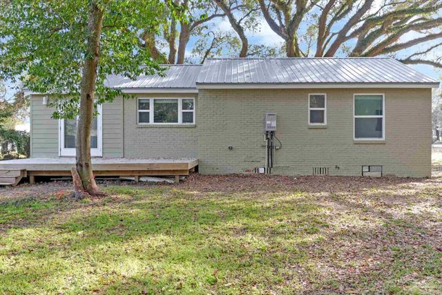 810 W Lakeview Ave, Pensacola, FL 32501