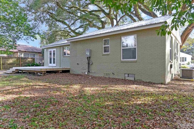 810 W Lakeview Ave, Pensacola, FL 32501