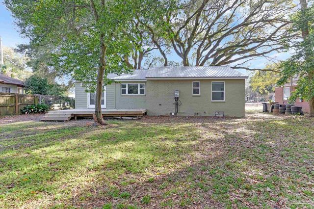 810 W Lakeview Ave, Pensacola, FL 32501