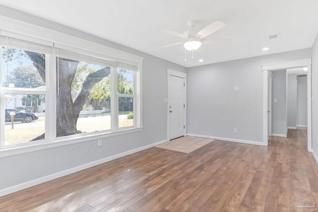 810 W Lakeview Ave, Pensacola, FL 32501