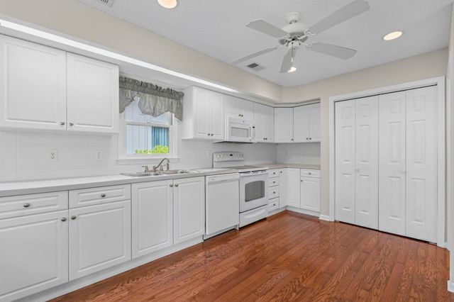 220 Cedar Ridge Ln., Conway, SC 29526