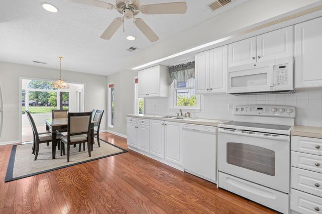 220 Cedar Ridge Ln., Conway, SC 29526