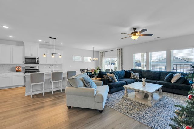 122 Firehole Road, Gray Court, SC 29645