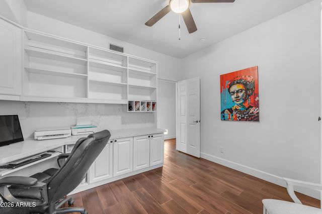 1916 E CLAIRE Drive, Phoenix, AZ 85022