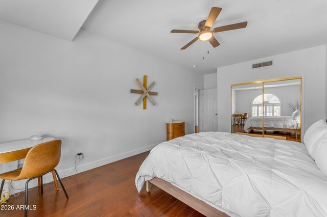 1916 E CLAIRE Drive, Phoenix, AZ 85022