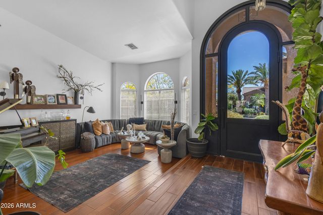 1916 E CLAIRE Drive, Phoenix, AZ 85022