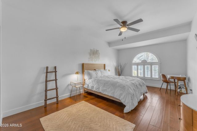 1916 E CLAIRE Drive, Phoenix, AZ 85022